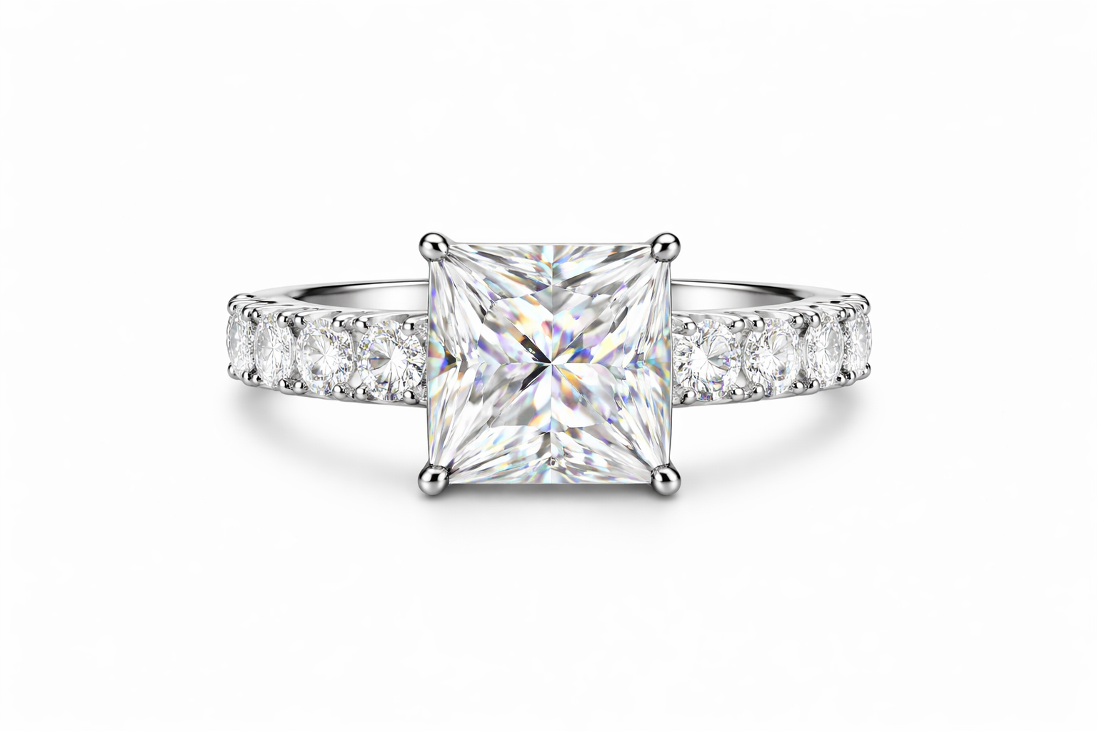 A Princess-Cut Ring with Timeless Brilliance - GRA Certified