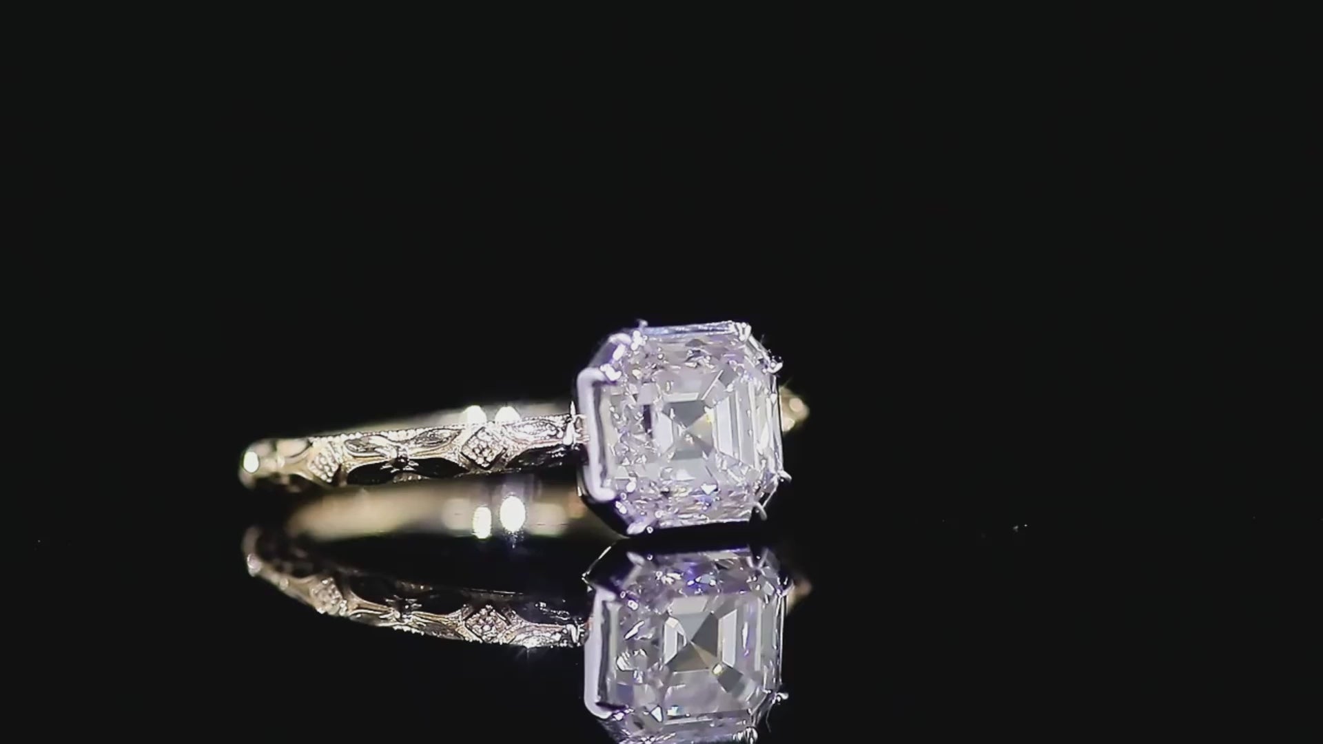 18K Yellow Gold Marquise Cut Lab Grown Diamond Ring - IGI Certified